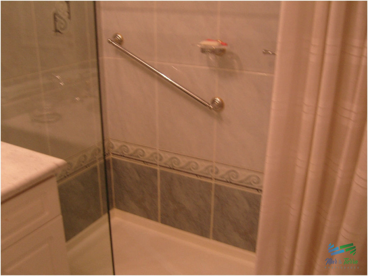 Apartamento ID.27 - En alquiler y venta.. primera línea playa mansa!!!