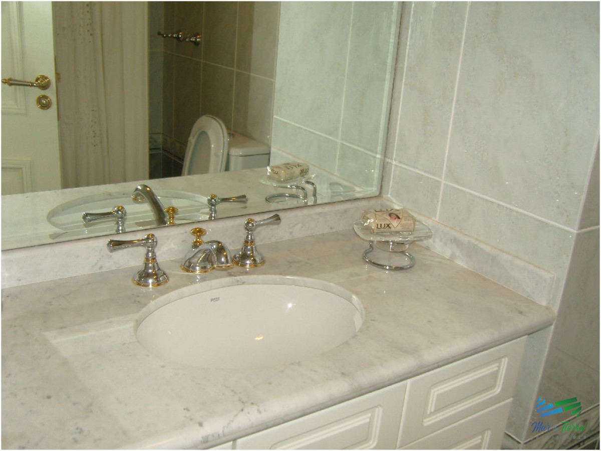 Apartamento ID.27 - En alquiler y venta.. primera línea playa mansa!!!