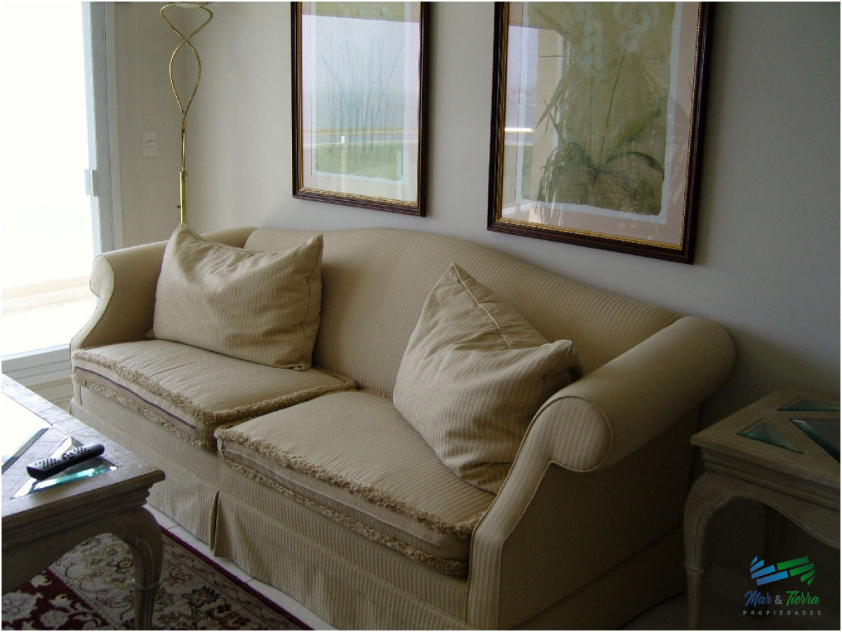 Apartamento ID.27 - En alquiler y venta.. primera línea playa mansa!!!