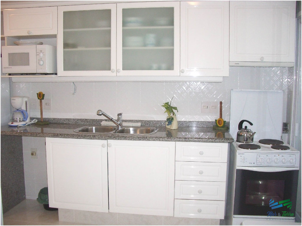 Apartamento ID.27 - En alquiler y venta.. primera línea playa mansa!!!
