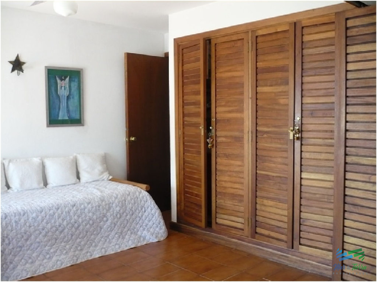 Apartamento ID.303 - Vendo apartametno 2 dormitorios con vista al mar en Peninsula, Punta del Este