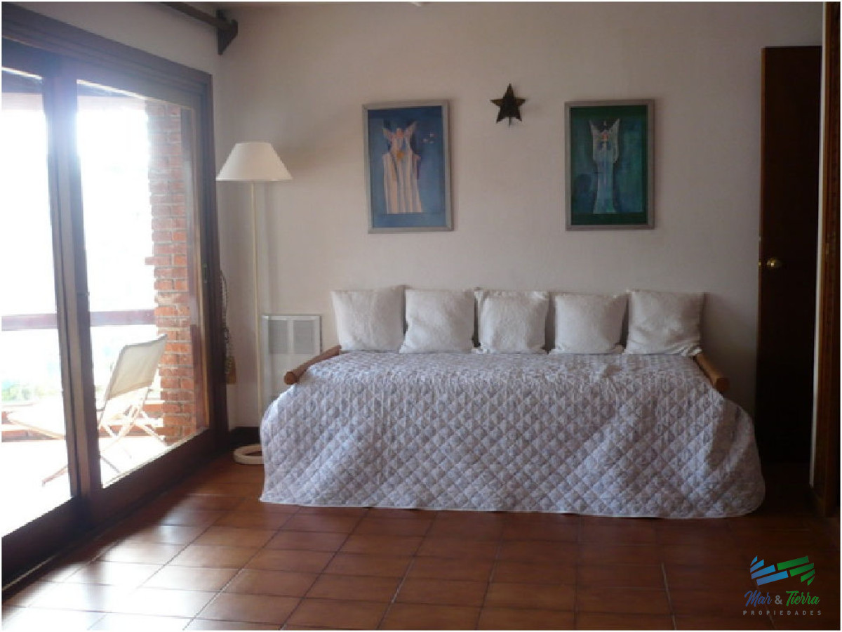 Apartamento ID.303 - Vendo apartametno 2 dormitorios con vista al mar en Peninsula, Punta del Este