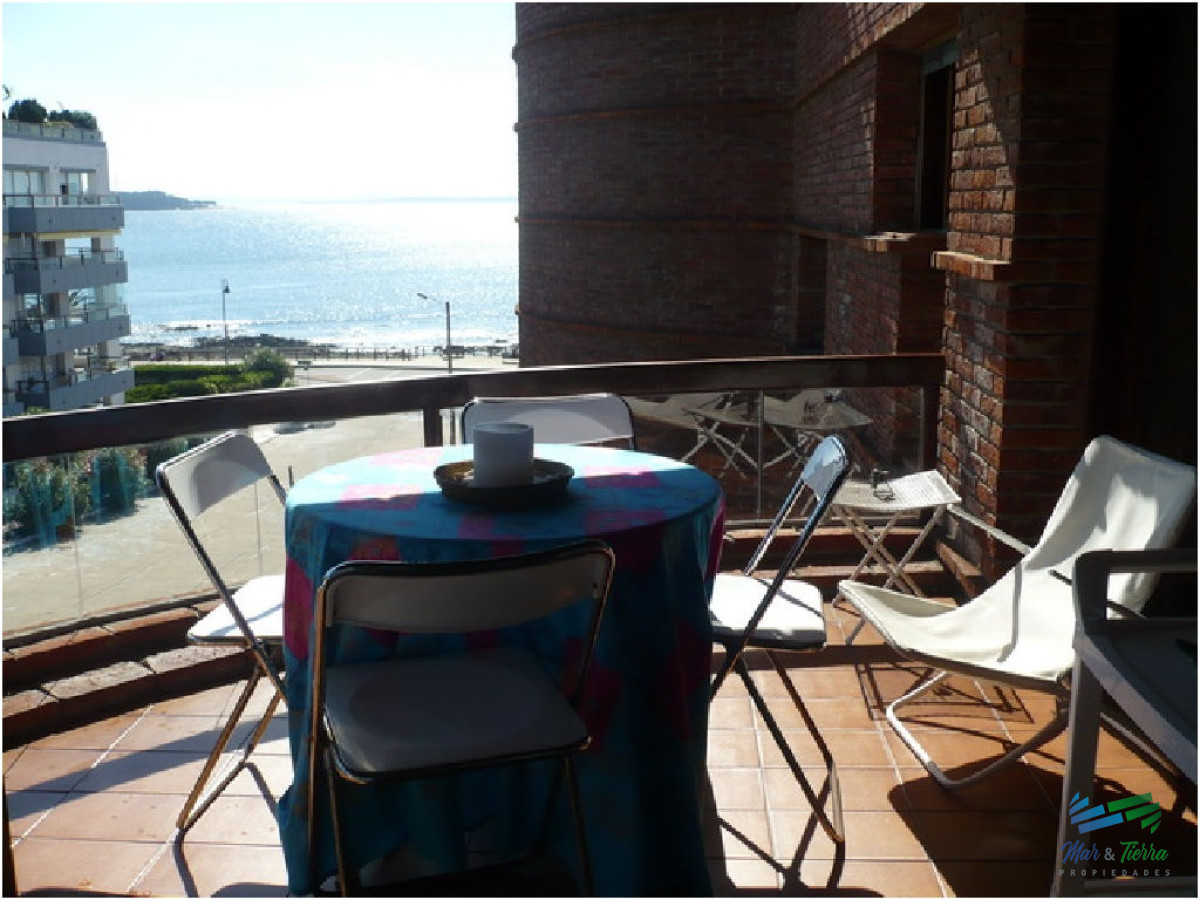 Apartamento ID.303 - Vendo apartametno 2 dormitorios con vista al mar en Peninsula, Punta del Este