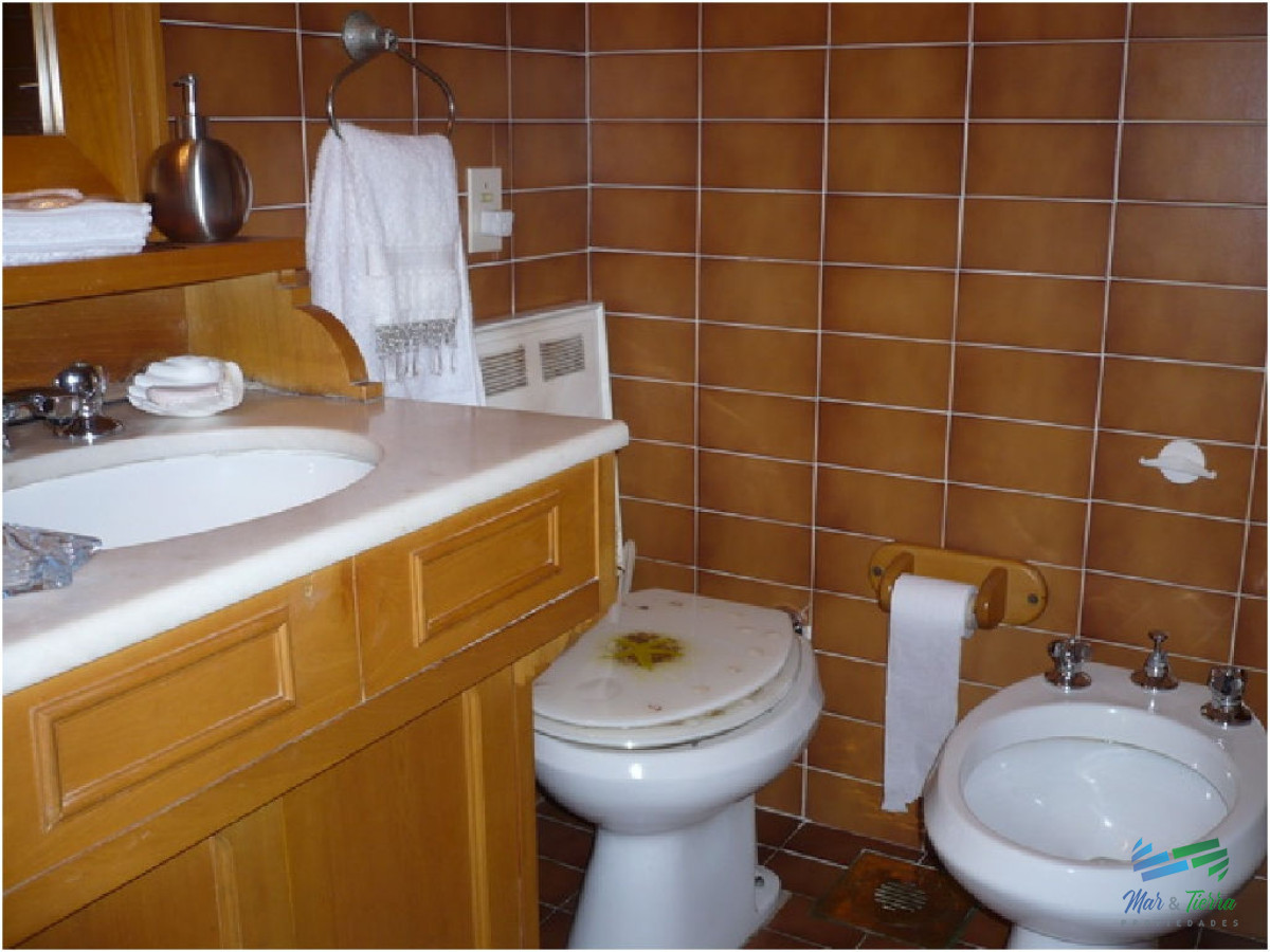 Apartamento ID.303 - Vendo apartametno 2 dormitorios con vista al mar en Peninsula, Punta del Este
