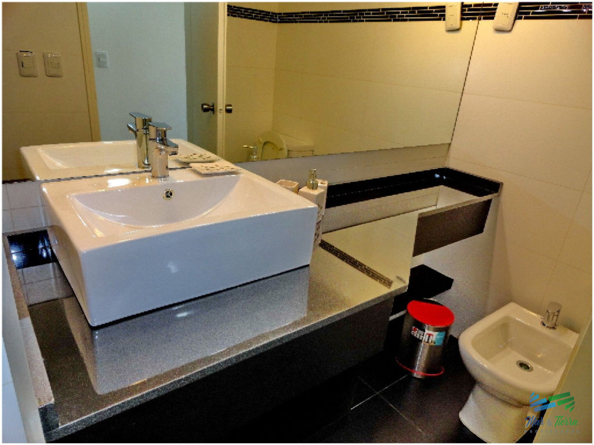 Apartamento ID.318 - Apartamento en venta de 3 dormitorios en Peninsula, Punta del Este.