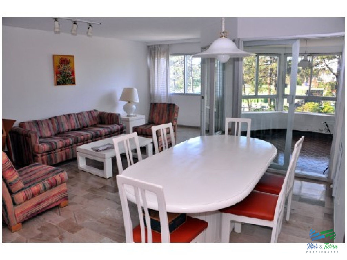 Apartamento ID.336 -    APARTAMENTO EN VENTA! Muy lindo apartamento ubicado sobre Roosvelt.