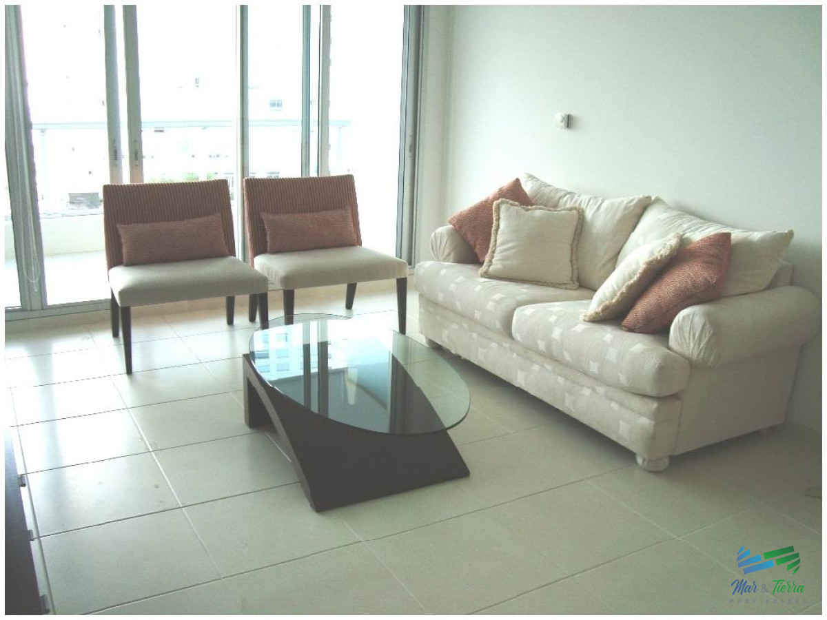 Apartamento ID.38 - En alquiler.. torre de categoría con excelentes servicios.