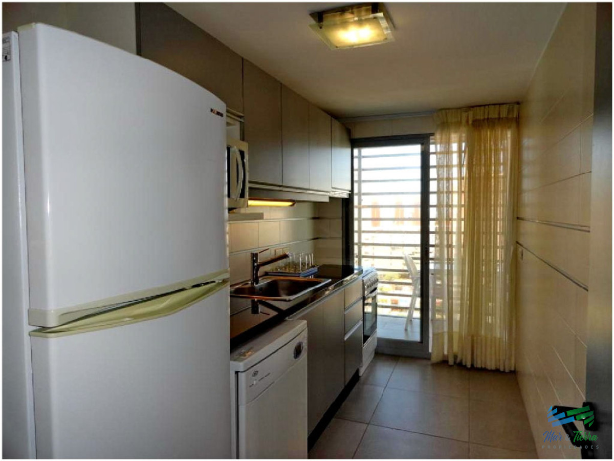 Apartamento ID.41 -  Muy lindo apartamento en piso alto , torre con todos y muy buenos servicios.