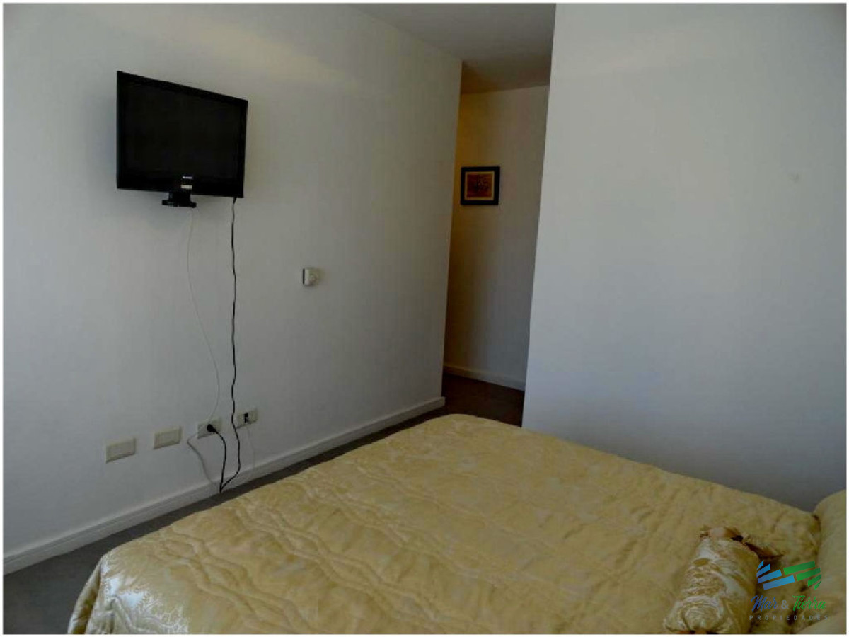 Apartamento ID.41 -  Muy lindo apartamento en piso alto , torre con todos y muy buenos servicios.