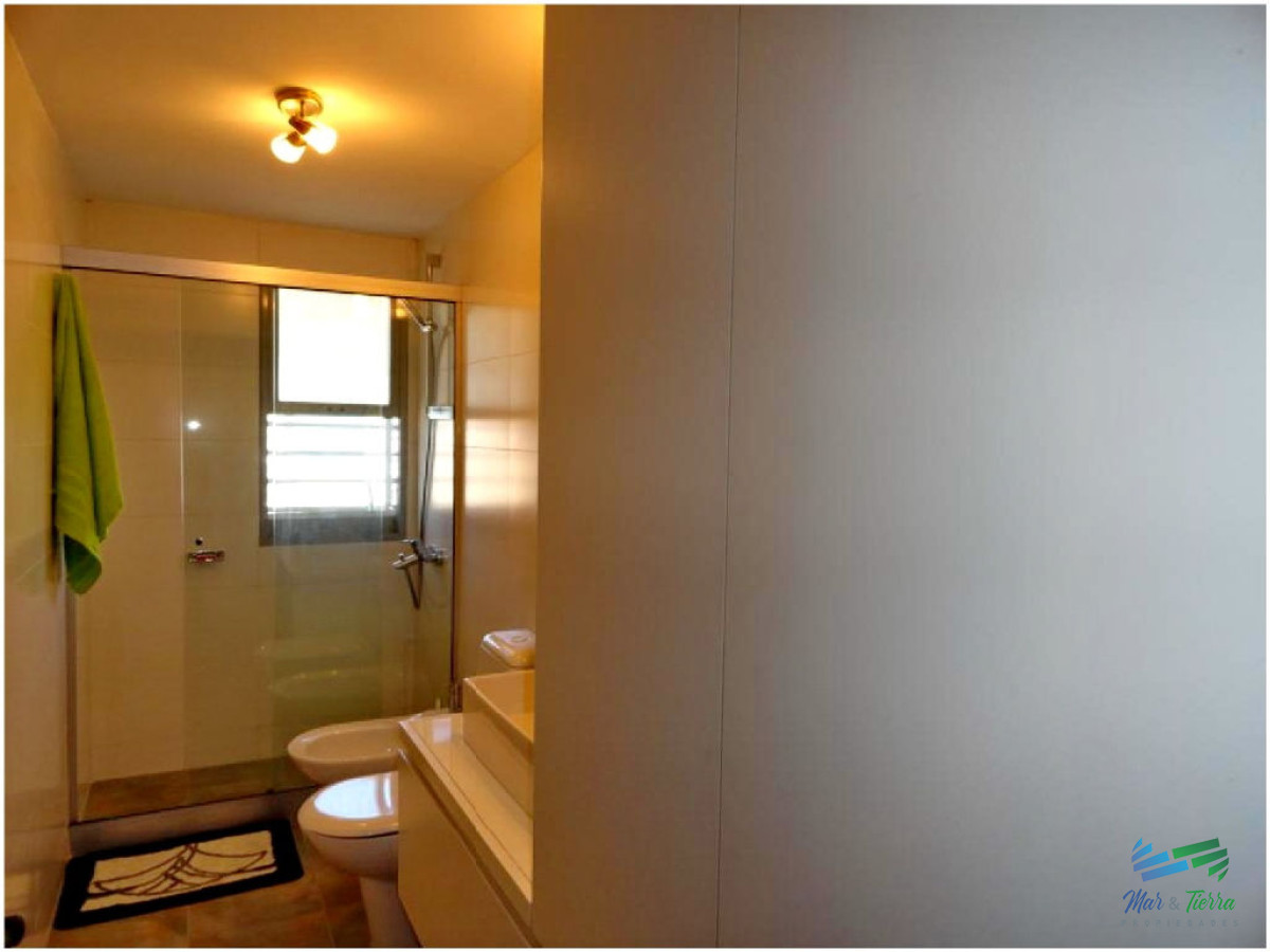 Apartamento ID.41 -  Muy lindo apartamento en piso alto , torre con todos y muy buenos servicios.