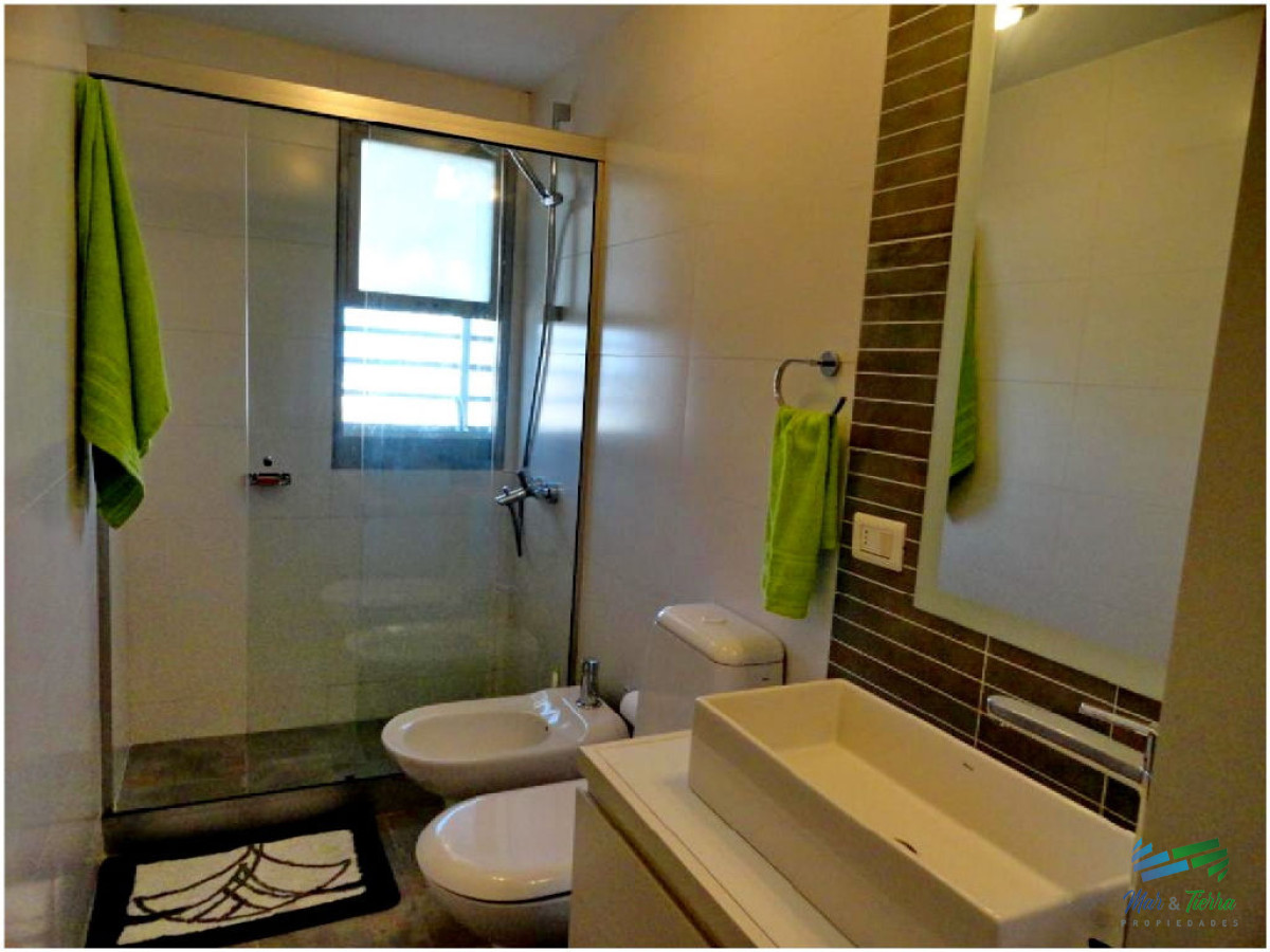 Apartamento ID.41 -  Muy lindo apartamento en piso alto , torre con todos y muy buenos servicios.