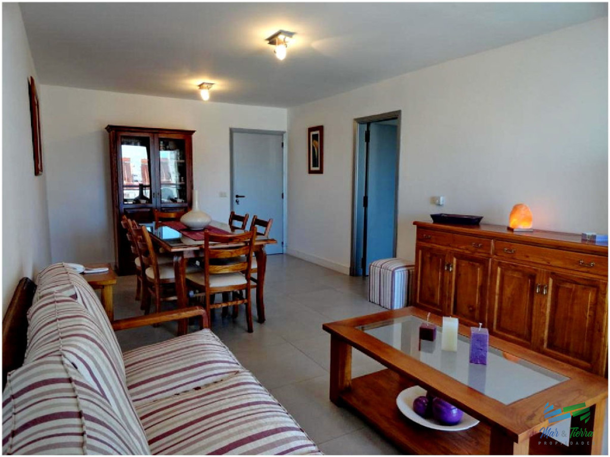 Apartamento ID.41 -  Muy lindo apartamento en piso alto , torre con todos y muy buenos servicios.