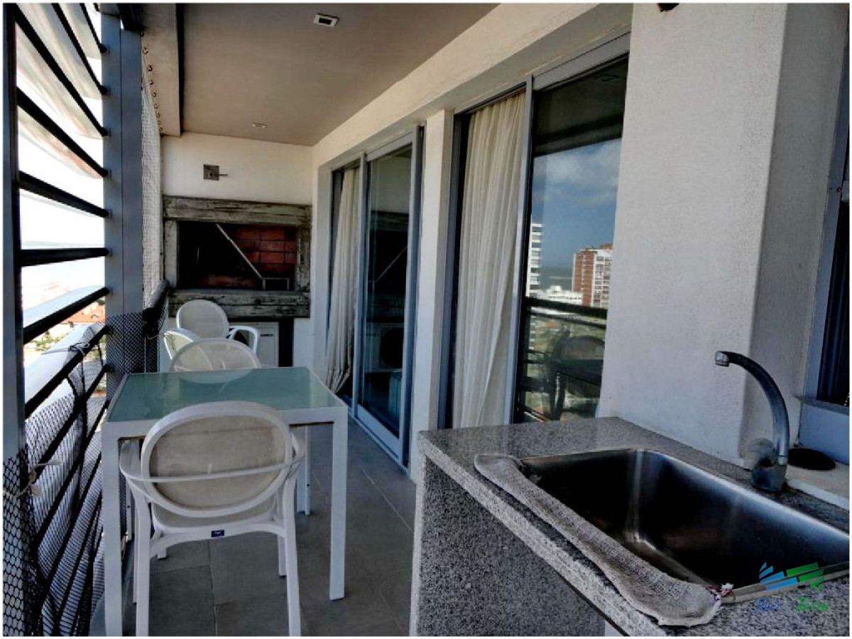 Apartamento ID.41 -  Muy lindo apartamento en piso alto , torre con todos y muy buenos servicios.