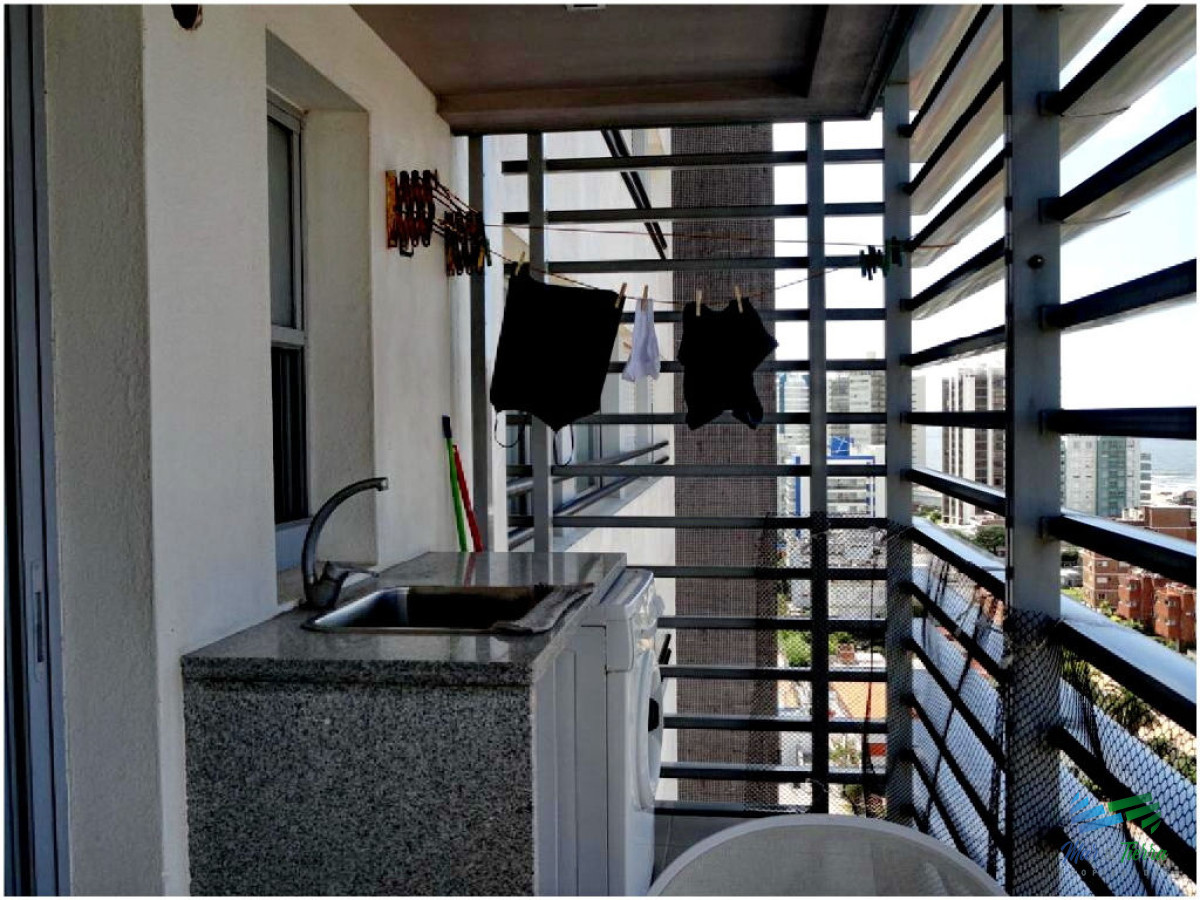 Apartamento ID.41 -  Muy lindo apartamento en piso alto , torre con todos y muy buenos servicios.