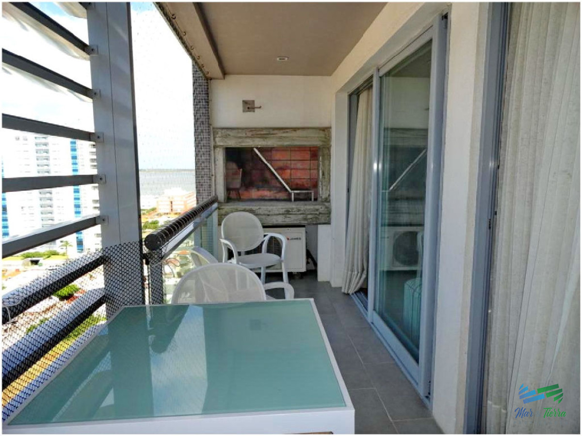 Apartamento ID.41 -  Muy lindo apartamento en piso alto , torre con todos y muy buenos servicios.