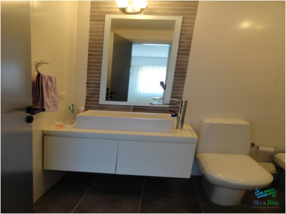 Apartamento ID.41 -  Muy lindo apartamento en piso alto , torre con todos y muy buenos servicios.