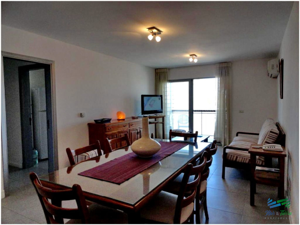 Apartamento ID.41 -  Muy lindo apartamento en piso alto , torre con todos y muy buenos servicios.