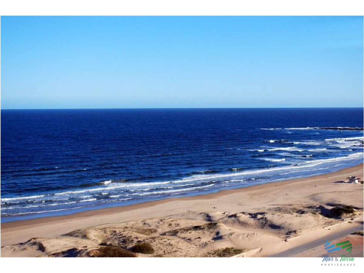 Apartamento ID.440 - Vendo apartamento 1 dormitorio frente al mar, con excelente vista a playa brava, Punta del Este.