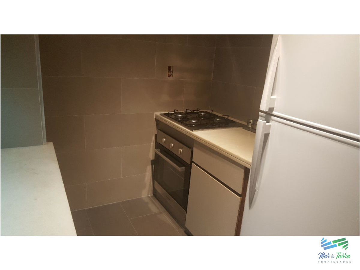 Apartamento ID.440 - Vendo apartamento 1 dormitorio frente al mar, con excelente vista a playa brava, Punta del Este.