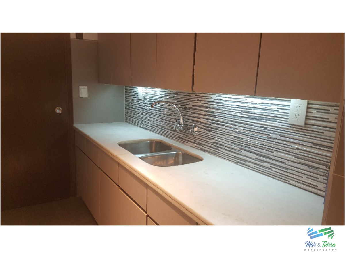 Apartamento ID.440 - Vendo apartamento 1 dormitorio frente al mar, con excelente vista a playa brava, Punta del Este.