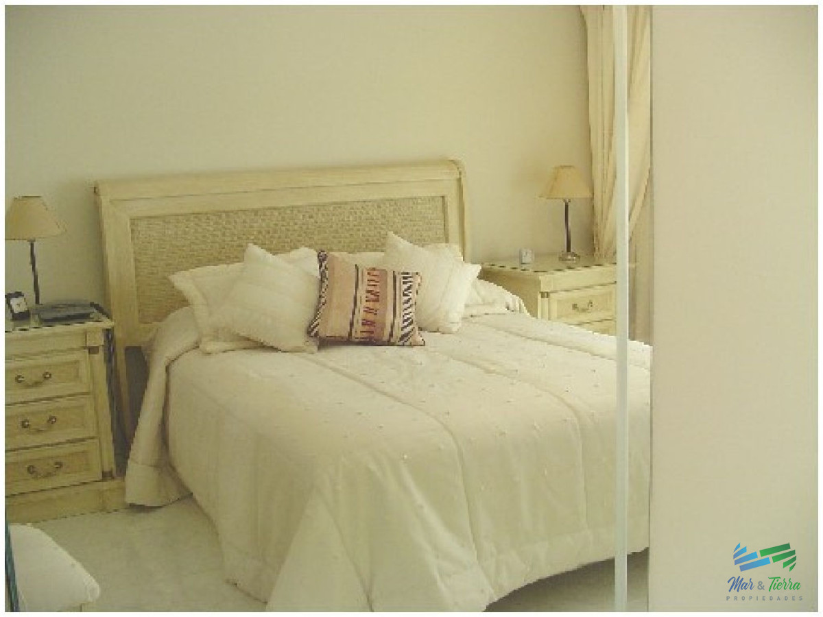 Apartamento ID.447 - Apartamento en Alquiler y Venta, primera línea, vista franca al mar, Punta del Este