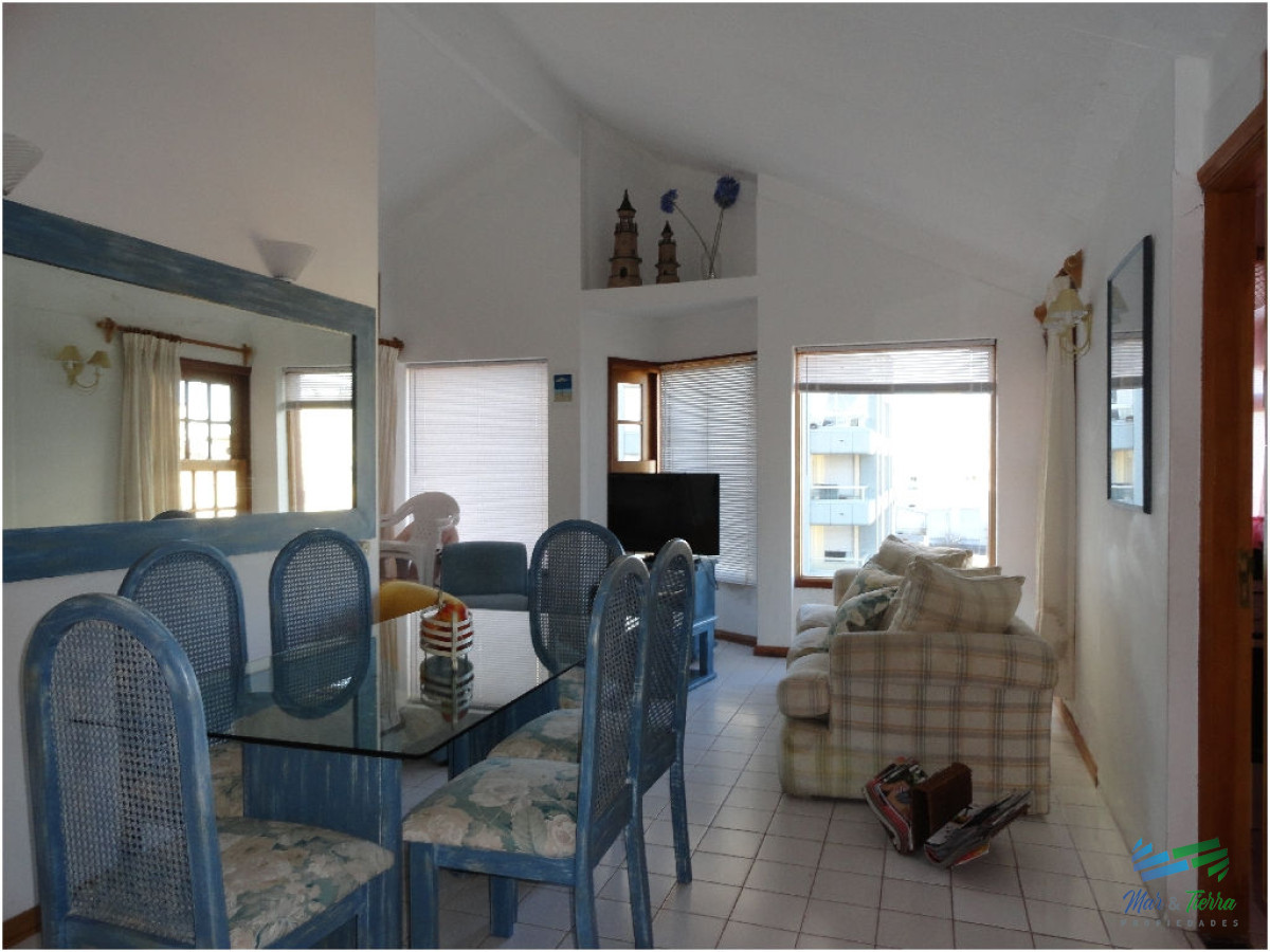 Apartamento ID.514 - Muy lindo apartamento , en el corazón de la Península a 1 cuadra de Av. Gorlero. 