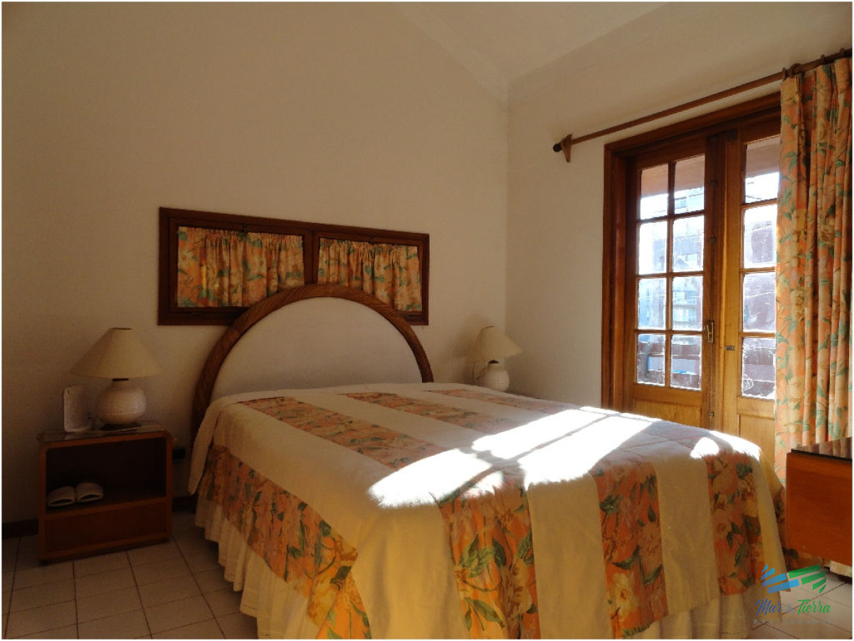 Apartamento ID.514 - Muy lindo apartamento , en el corazón de la Península a 1 cuadra de Av. Gorlero. 