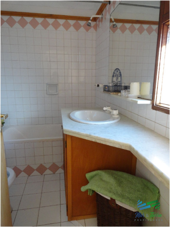 Apartamento ID.514 - Muy lindo apartamento , en el corazón de la Península a 1 cuadra de Av. Gorlero. 