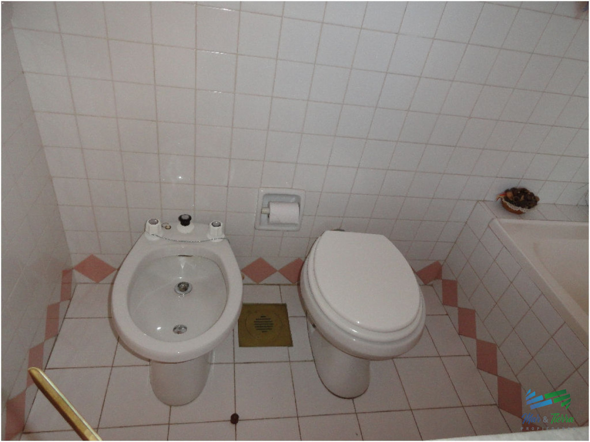 Apartamento ID.514 - Muy lindo apartamento , en el corazón de la Península a 1 cuadra de Av. Gorlero. 