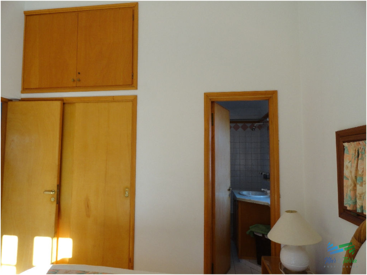 Apartamento ID.514 - Muy lindo apartamento , en el corazón de la Península a 1 cuadra de Av. Gorlero. 
