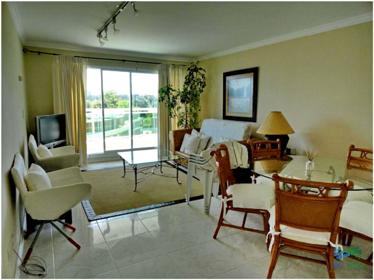 Apartamento ID.51 - Apartamento en Alquiler y Venta, playa mansa- Punta del Este 