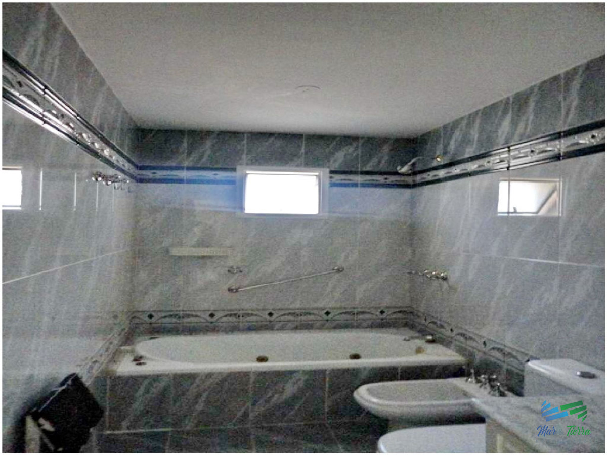 Apartamento ID.51 - Apartamento en Alquiler y Venta, playa mansa- Punta del Este 