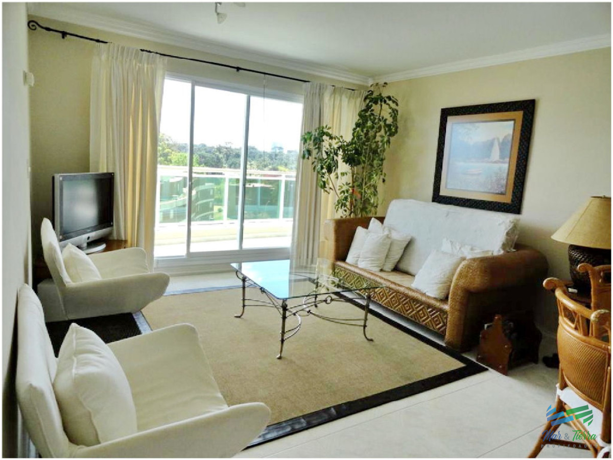 Apartamento ID.51 - Apartamento en Alquiler y Venta, playa mansa- Punta del Este 