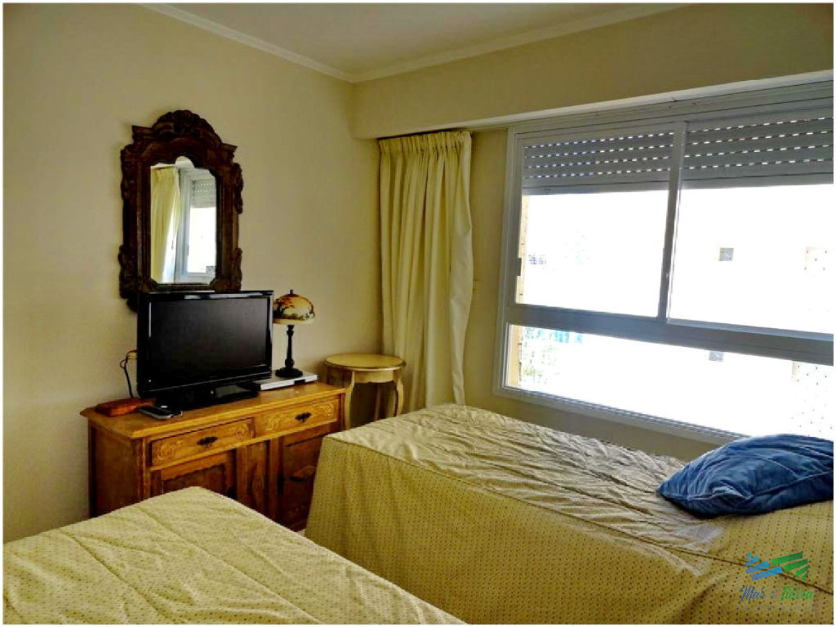 Apartamento ID.51 - Apartamento en Alquiler y Venta, playa mansa- Punta del Este 