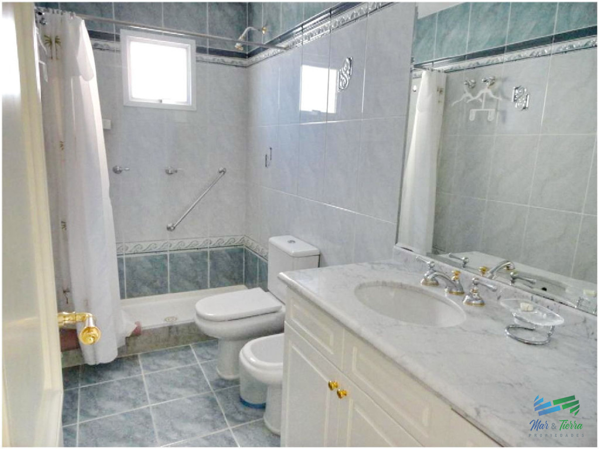 Apartamento ID.51 - Apartamento en Alquiler y Venta, playa mansa- Punta del Este 