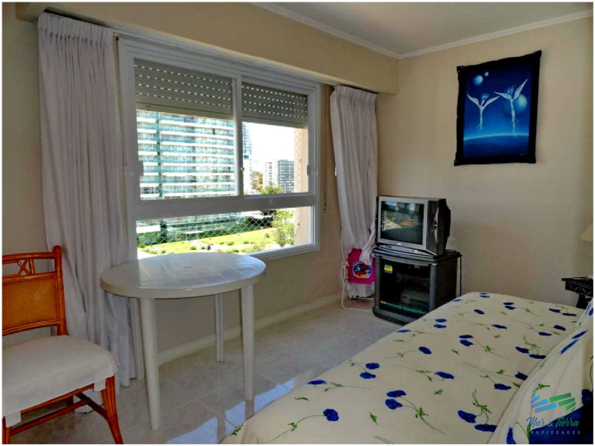 Apartamento ID.51 - Apartamento en Alquiler y Venta, playa mansa- Punta del Este 