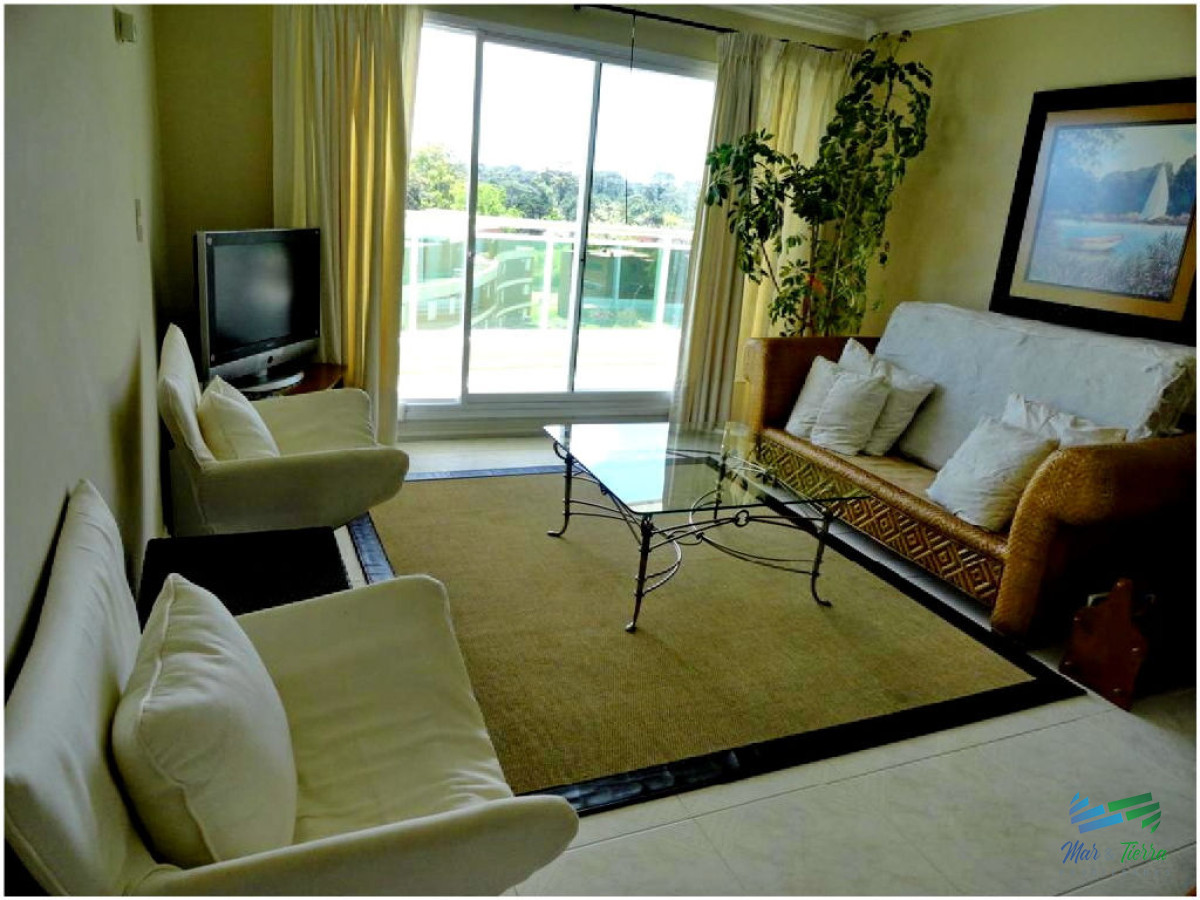 Apartamento ID.51 - Apartamento en Alquiler y Venta, playa mansa- Punta del Este 