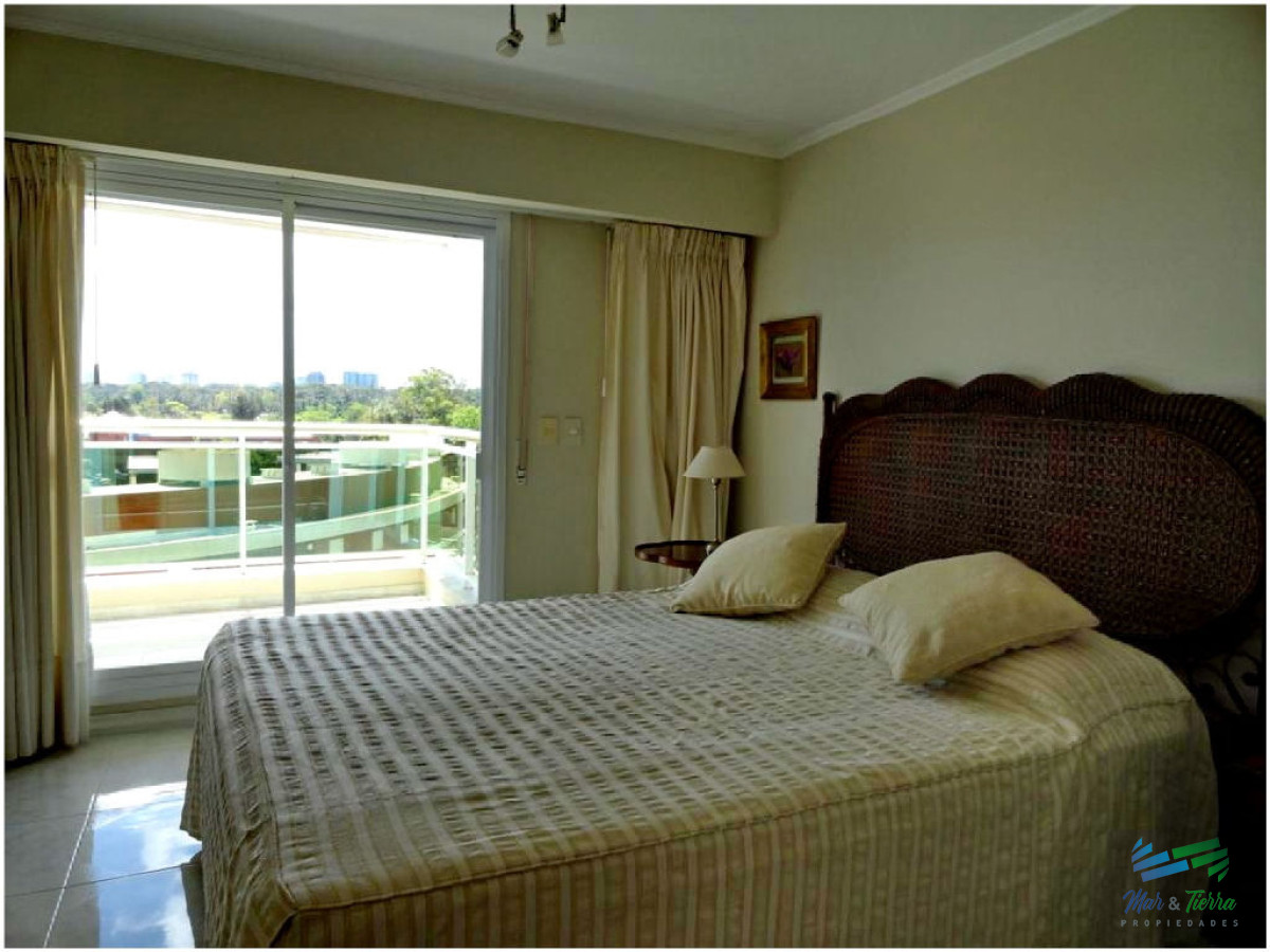 Apartamento ID.51 - Apartamento en Alquiler y Venta, playa mansa- Punta del Este 