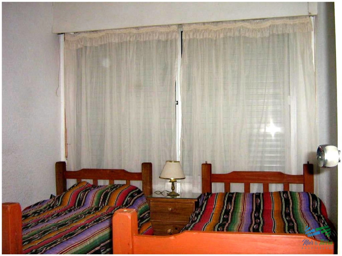 Apartamento ID.550 - EN ALQUILER!! Ubicado en zona de Aidy Grill. A pocas cuadras del mar.