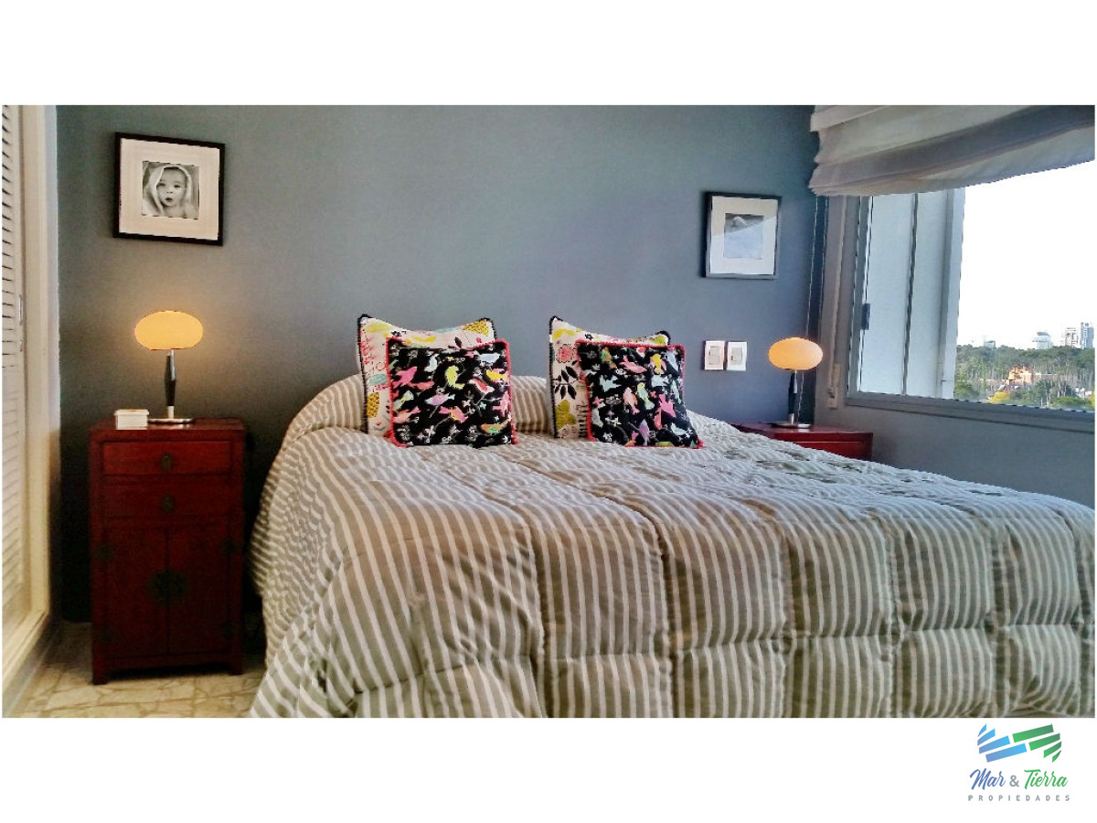 Apartamento ID.605 - Apartamento en venta y alquiler, primera línea sobre playa mansa.