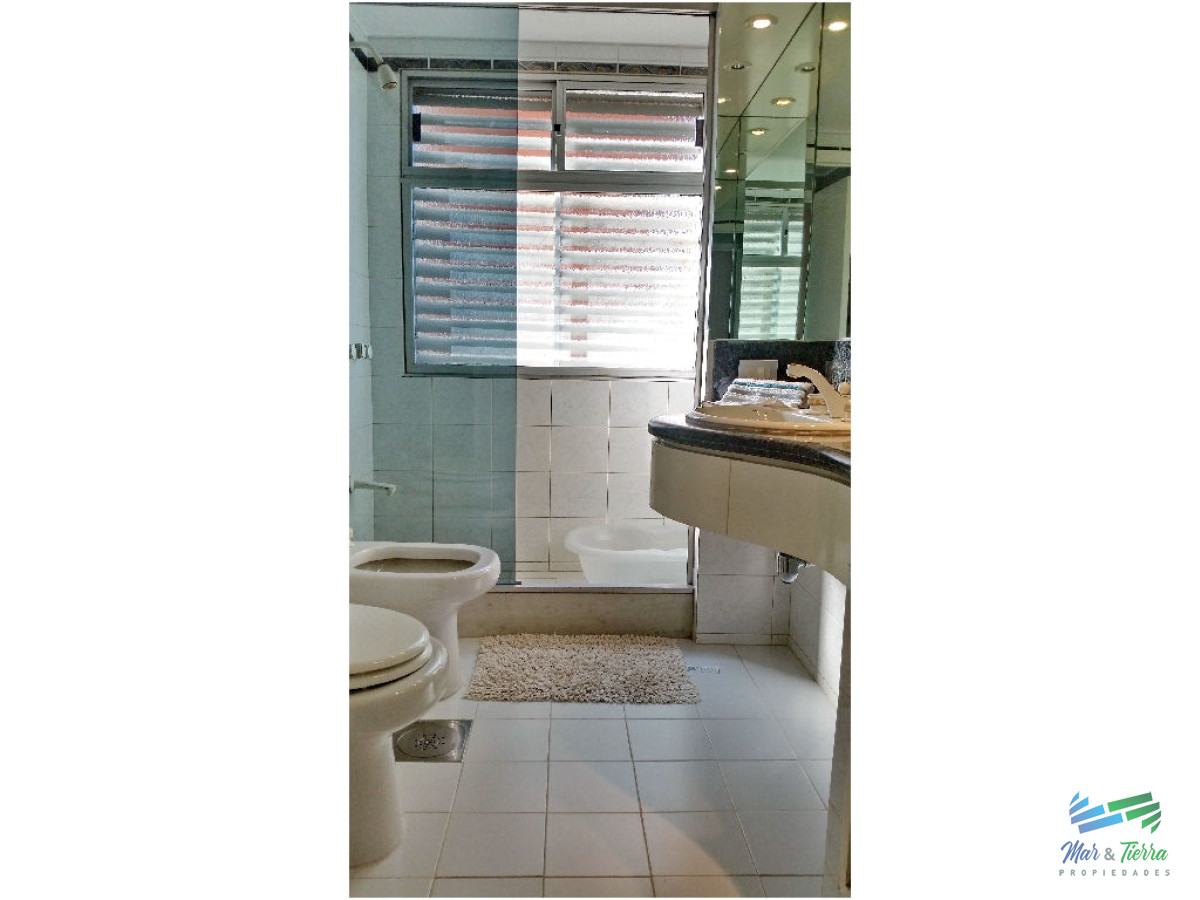 Apartamento ID.605 - Apartamento en venta y alquiler, primera línea sobre playa mansa.