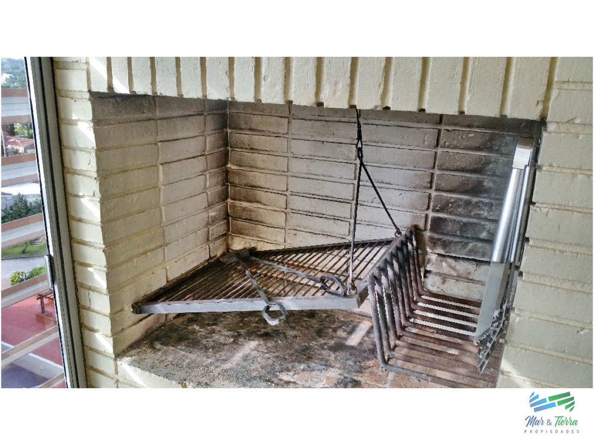 Apartamento ID.605 - Apartamento en venta y alquiler, primera línea sobre playa mansa.