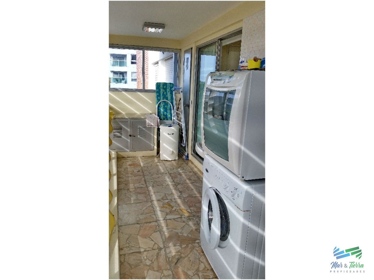 Apartamento ID.605 - Apartamento en venta y alquiler, primera línea sobre playa mansa.