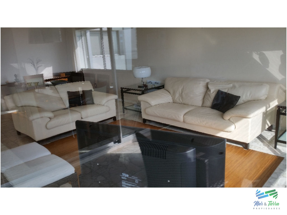 Apartamento ID.605 - Apartamento en venta y alquiler, primera línea sobre playa mansa.