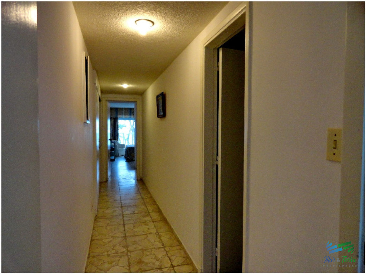 Apartamento ID.607 - Apartamento súper amplio y cómodo , con espectacular vista, en primera línea sobre Rambla de playa Mansa.