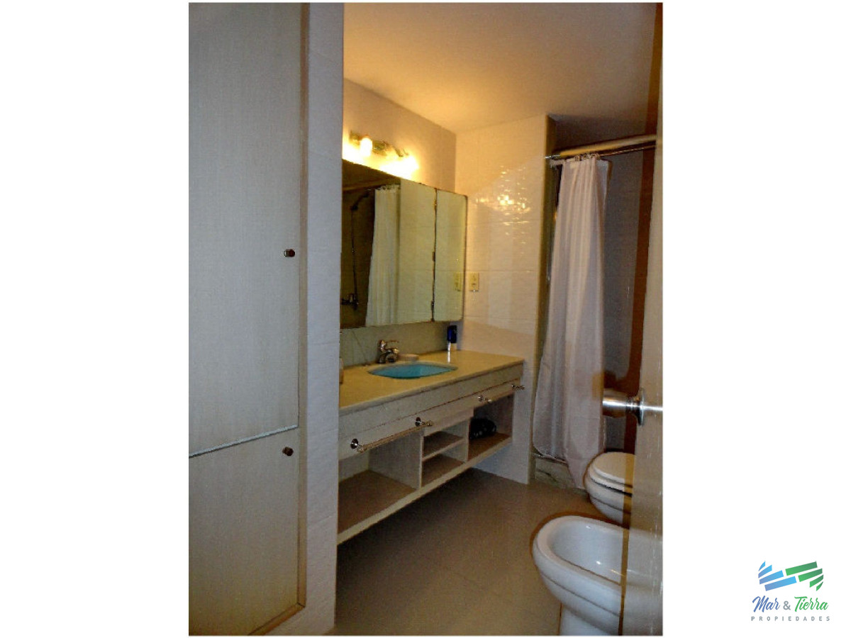 Apartamento ID.607 - Apartamento súper amplio y cómodo , con espectacular vista, en primera línea sobre Rambla de playa Mansa.