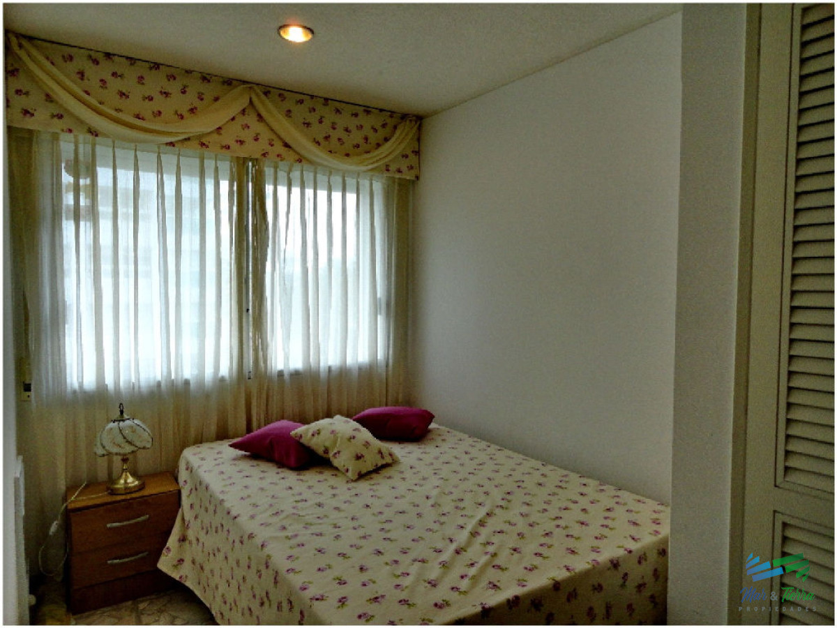 Apartamento ID.607 - Apartamento súper amplio y cómodo , con espectacular vista, en primera línea sobre Rambla de playa Mansa.