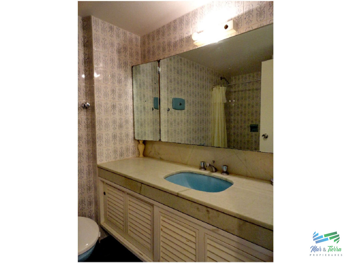 Apartamento ID.607 - Apartamento súper amplio y cómodo , con espectacular vista, en primera línea sobre Rambla de playa Mansa.