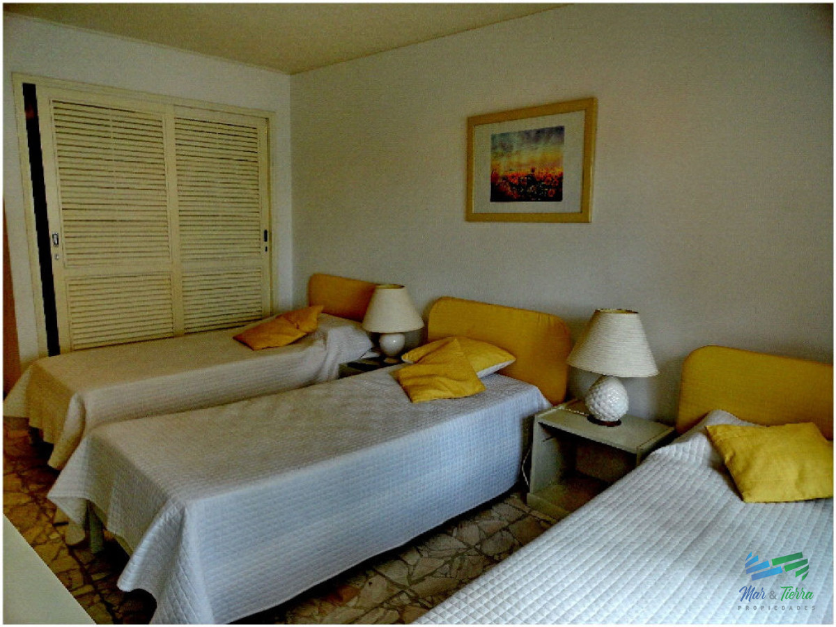 Apartamento ID.607 - Apartamento súper amplio y cómodo , con espectacular vista, en primera línea sobre Rambla de playa Mansa.