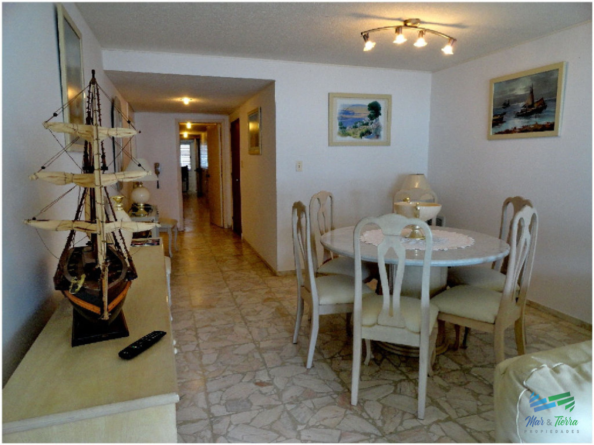 Apartamento ID.607 - Apartamento súper amplio y cómodo , con espectacular vista, en primera línea sobre Rambla de playa Mansa.